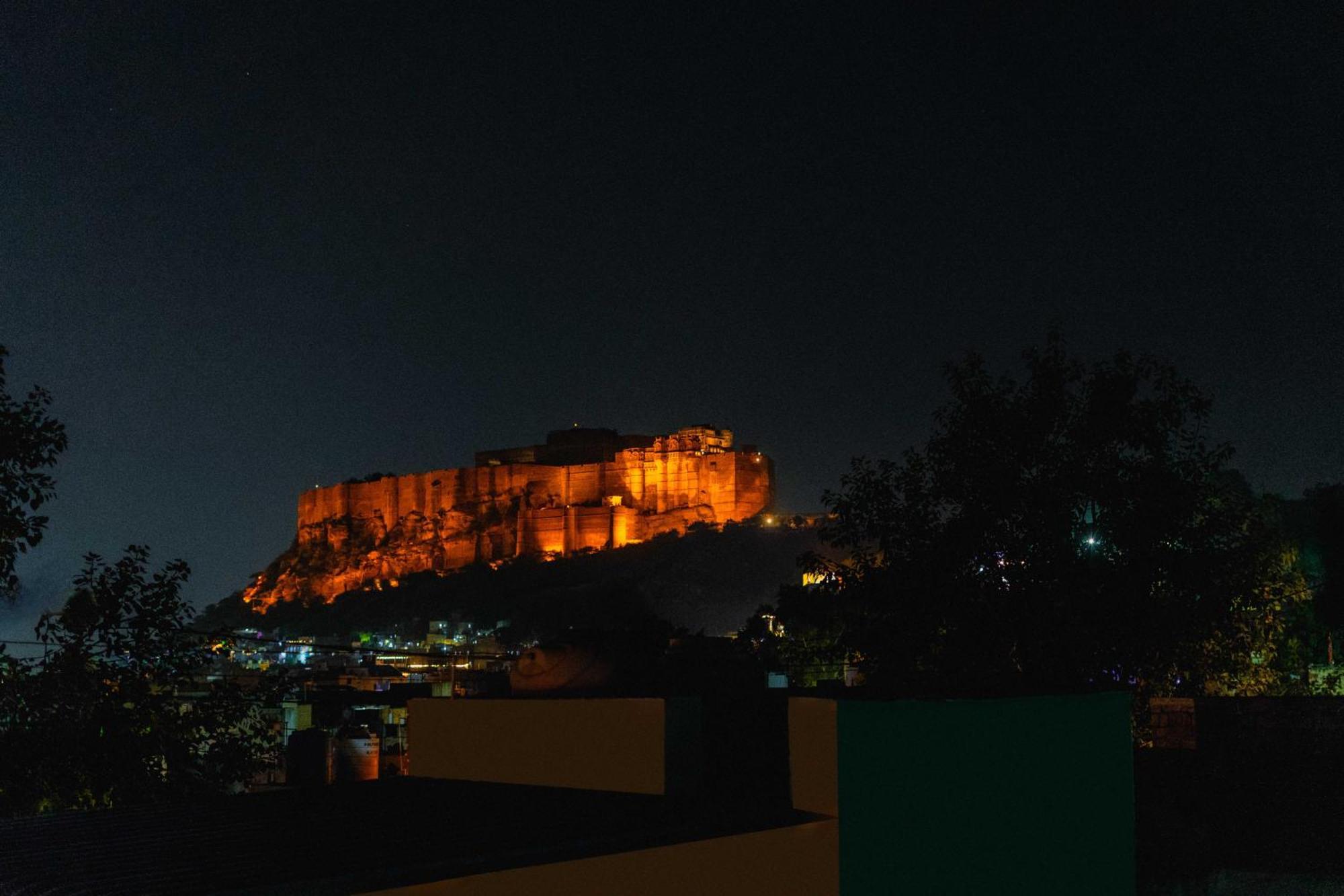 Hotel Hinduja Mehrangarh Fort จ๊อดปูร์ ภายนอก รูปภาพ